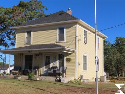 250 E South St, Grafton, NE, 68365