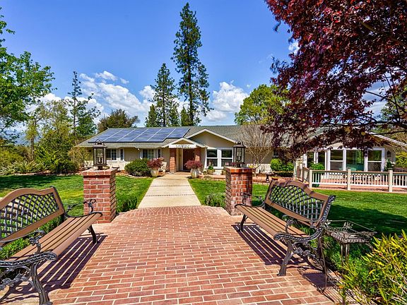 3rd image of 50042 Stillmeadow Ln