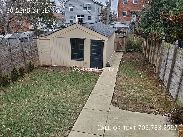 30 53rd St SE — Photo 33