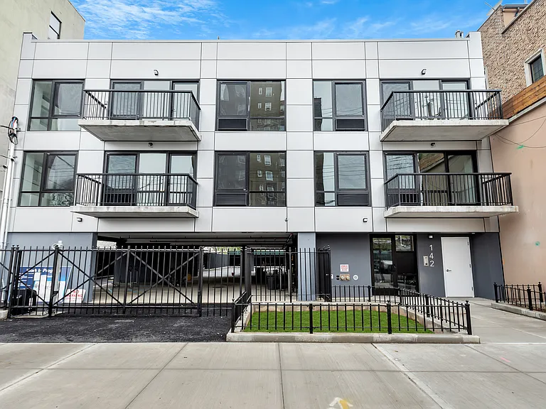 142 Richards St #4B — Photo 10