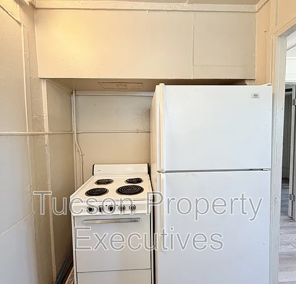 234 E 32nd St #10 — Photo 3