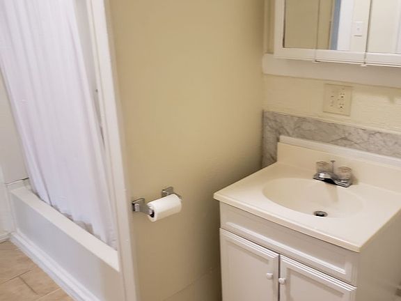 5th image of 5418 Saint John Ave APT 2
