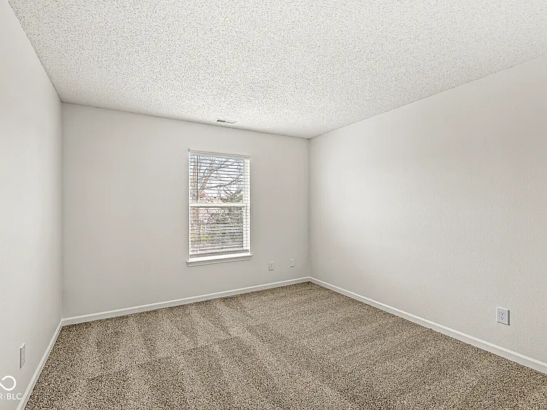 1316 Freemont Ln — Photo 16