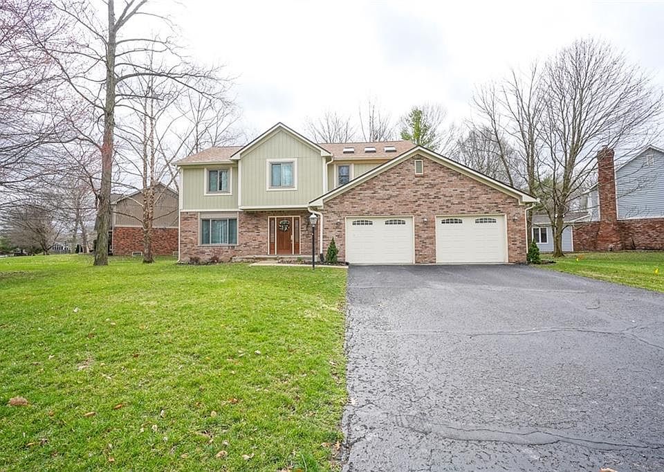 1st image of 7467 Hickory Woods Dr