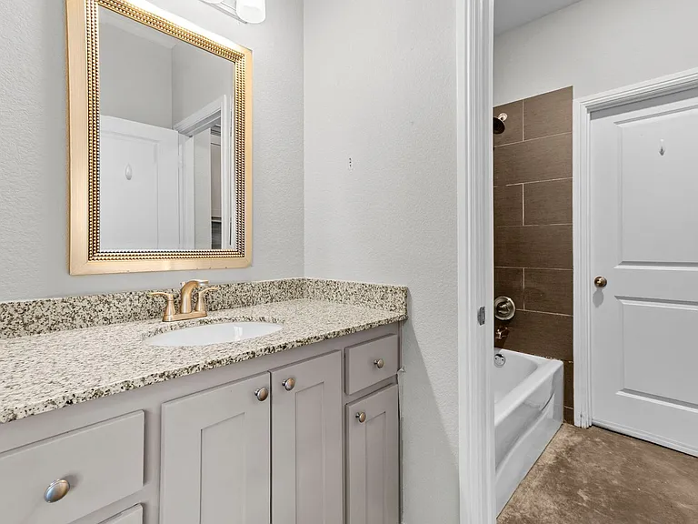 2806 Gordon Ave — Photo 13