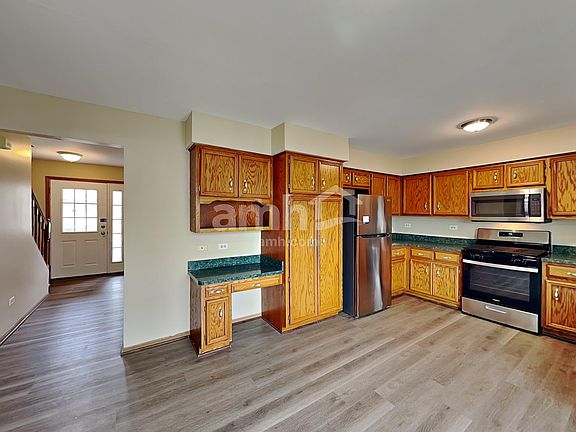 3rd image of 204 Brink Dr
