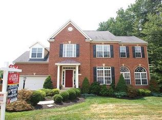 12895 Gagne Dr, Fairfax, VA 22030