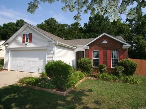 2414 Coatesdale Ln, Matthews, NC 28104