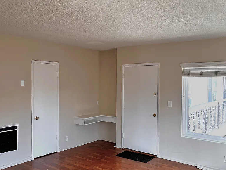 1904 Gardena Ave #7 — Photo 7