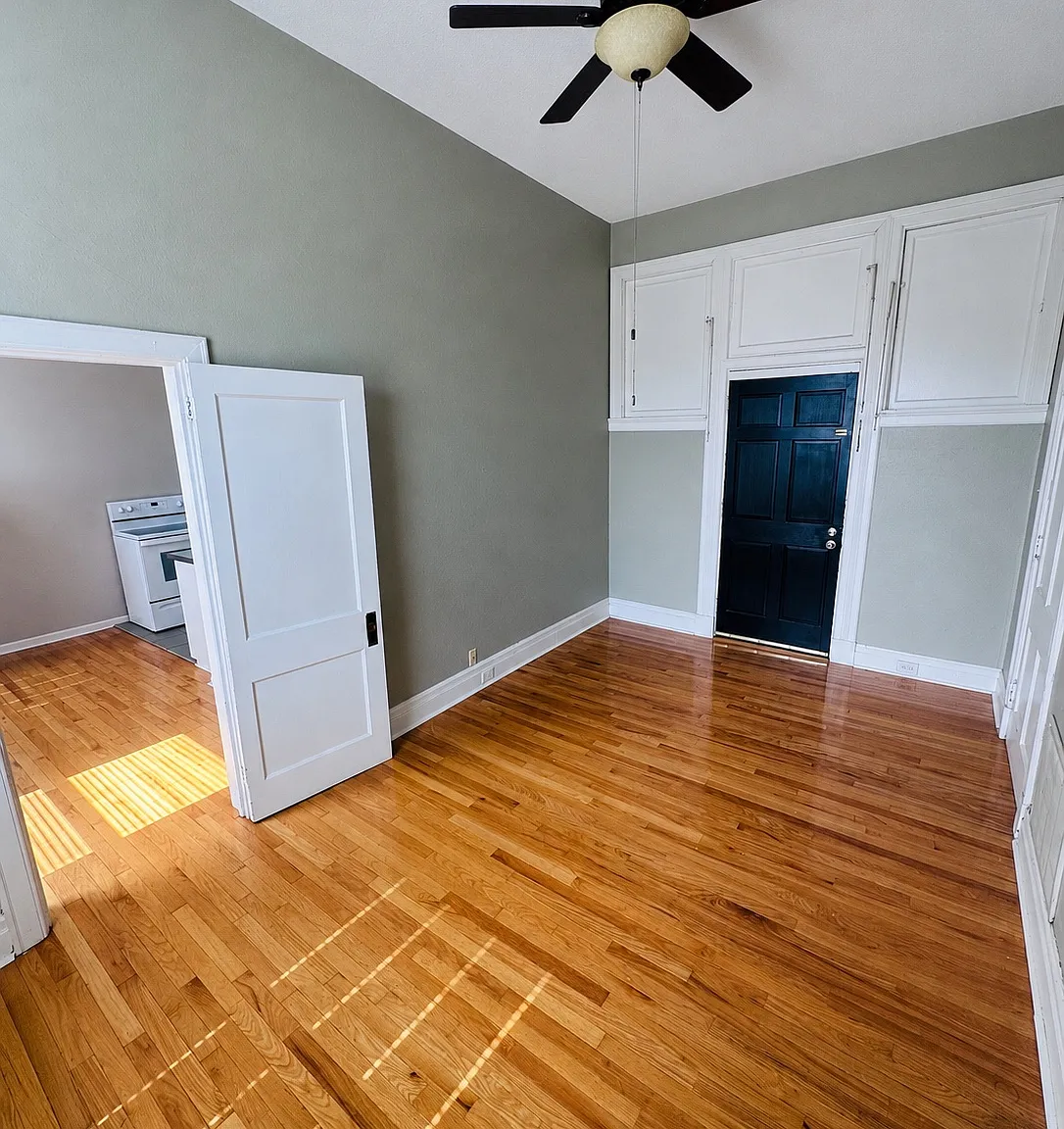 1 bed, 750 sqft, $1,075 — Photo 2