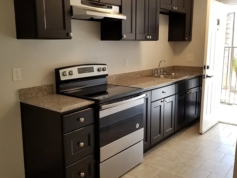 Redlands Pines Apartments — Photo 41