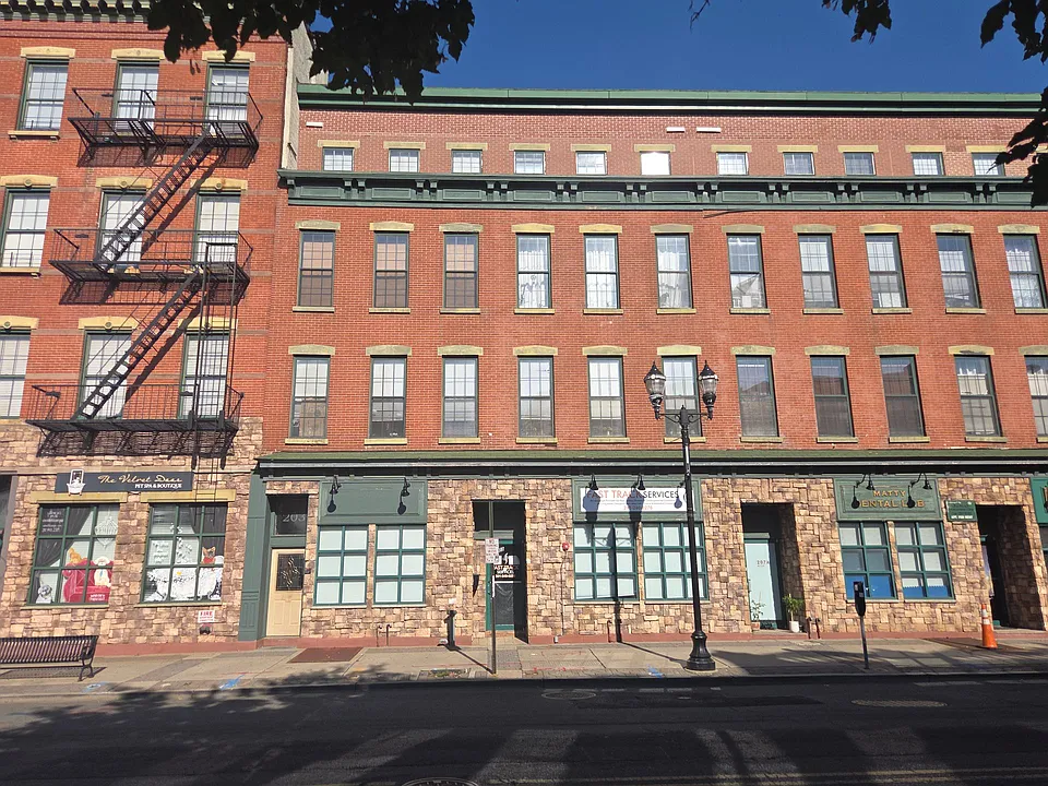 680 - BERGEN POINT BAYONNE RLTY LLC