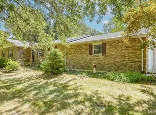 7016 Osage Dr, Moro, IL 62067