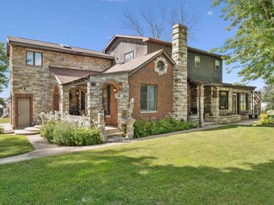 203 3rd Ave SW, Farley, IA, 52046