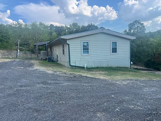 3 bed, 1440 sqft, $1,000 — Photo 2
