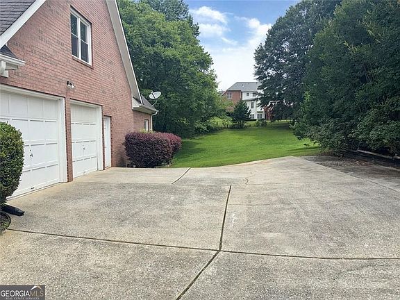 3rd image of 5875 Canaan Glen Ct N