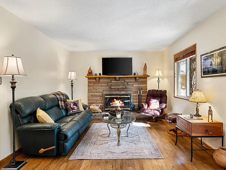 708 Seri Dr — Photo 5