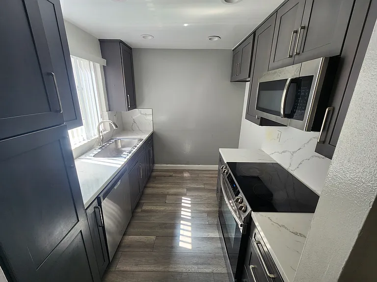 2311 Carnegie Ln #2 — Photo 8