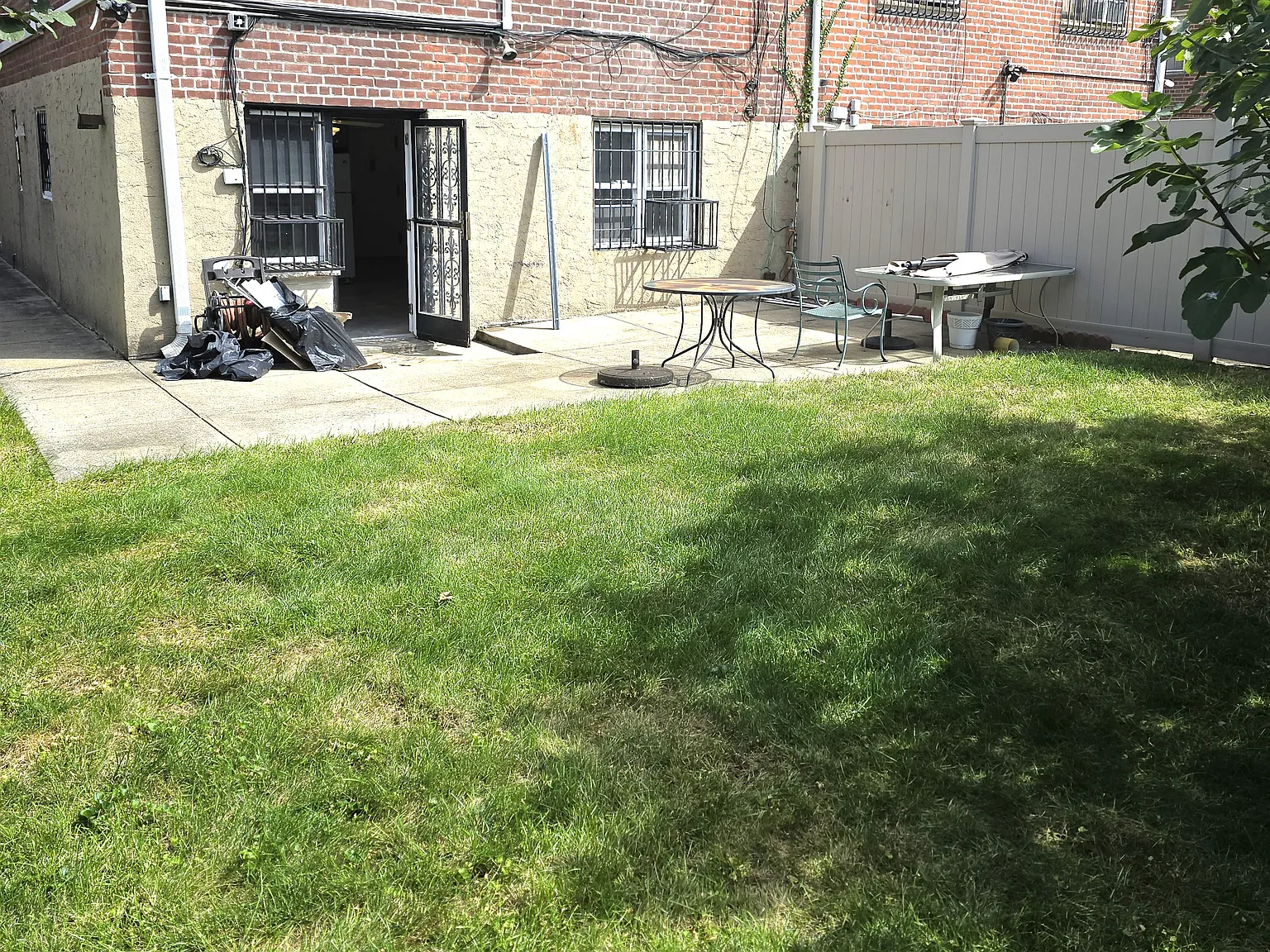 69-08 Ditmars Boulevard — Photo 2
