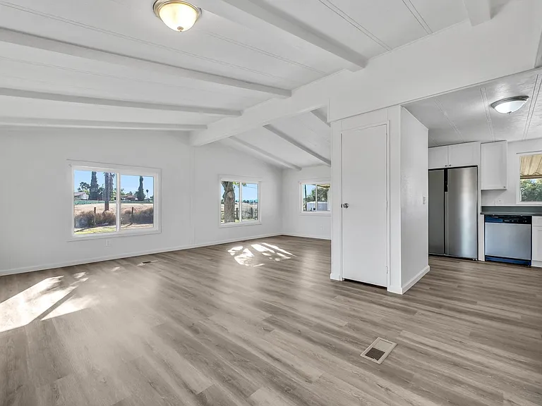 22450 Norris Ln — Photo 30