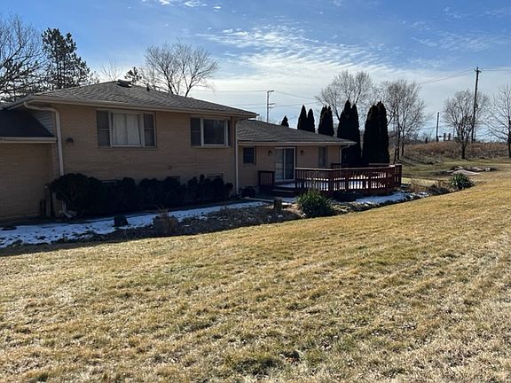 2nd image of 105 Crescent Knl