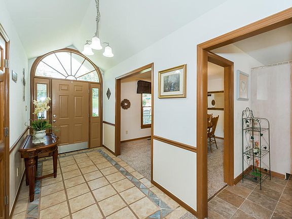 2nd image of 701 Whippoorwill Cir