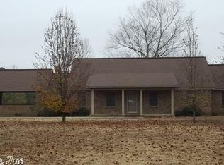 2106 N 11th St, Augusta, AR 72006