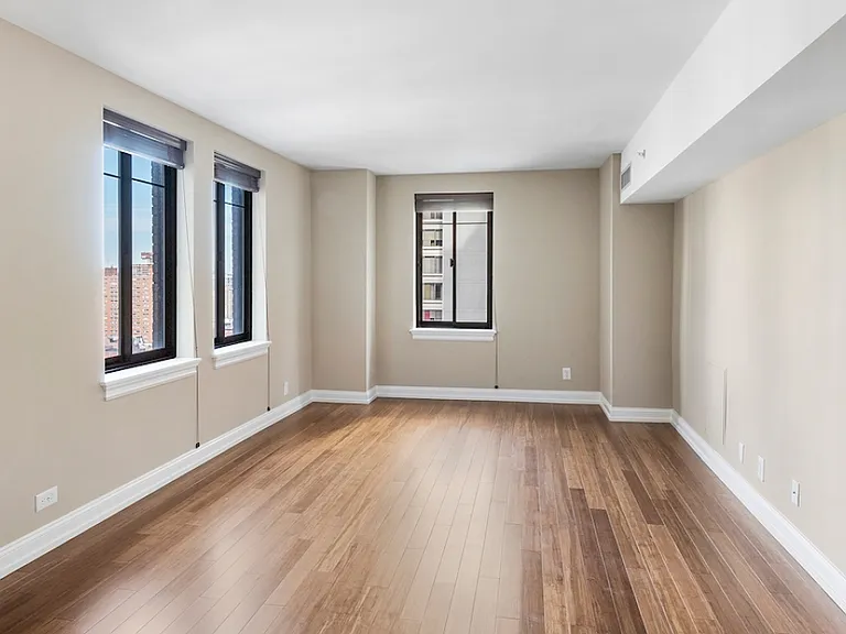 222 Rittenhouse — Photo 17