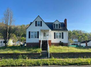 1911 4th St, Richlands, VA 24641