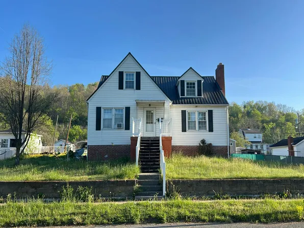 1911 4th St, Richlands, VA 24641