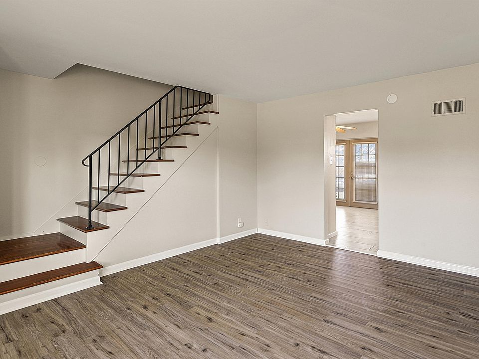 1st image of 457 Olian Dr #459