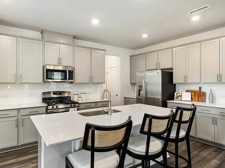ABODE Reams Pointe