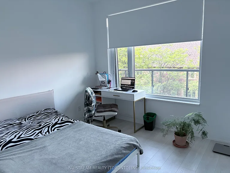 8 Beverley Glen Blvd #C313 — Photo 3