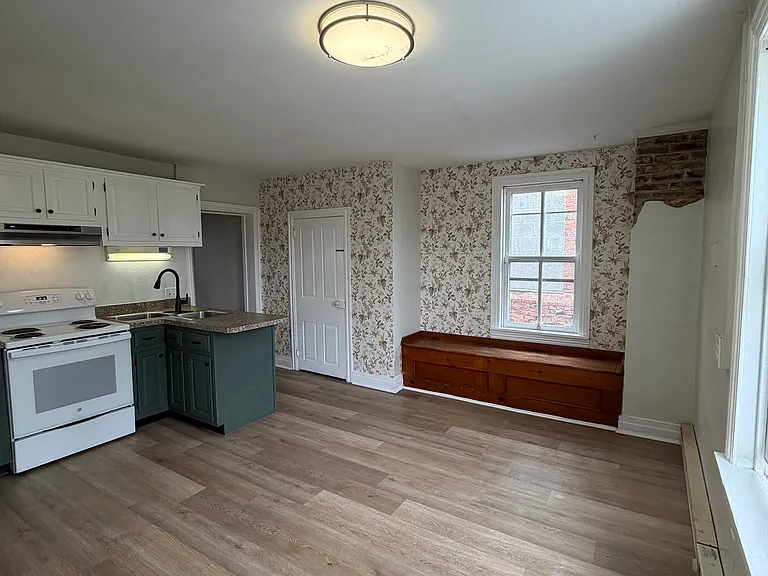 105 E Main St #2 — Photo 7