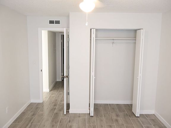 4th image of 7521 Dolonita Dr