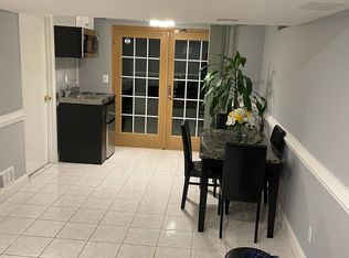 6937 Sydenstricker Rd, Springfield, VA 22152