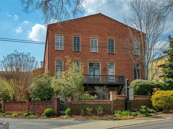 100 Founders Mill Ct, Roswell, GA 30075