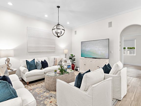 4th image of 8831 Saint Andrews Dr