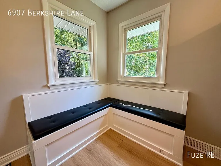 6907 Berkshire Ln — Photo 10