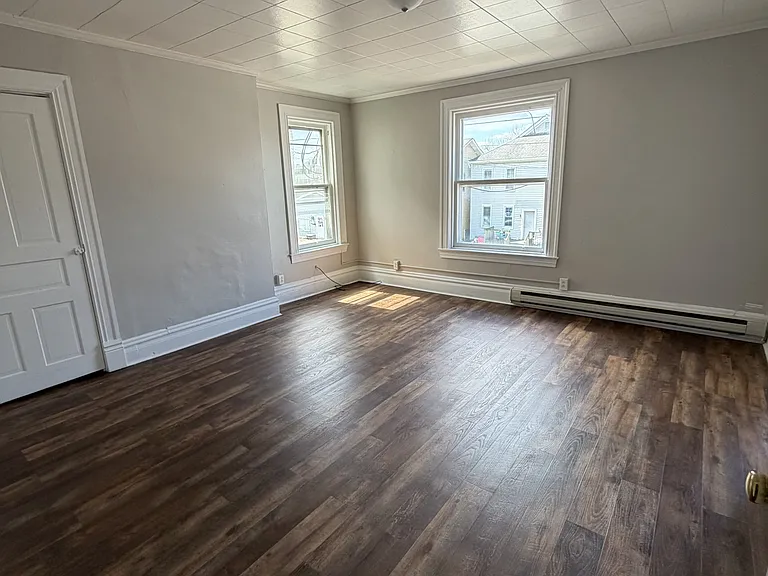 210 S McKean St #B — Photo 10