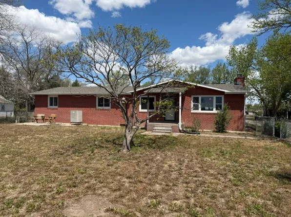 38629 Ravenswood Rd, McCook, NE 69001
