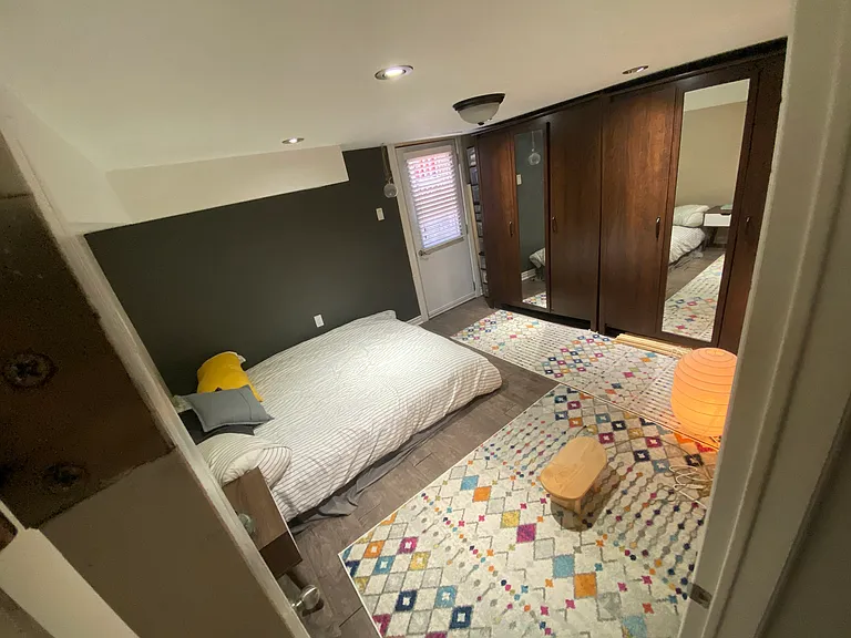 163 Campbell Ave #BASEMENT — Photo 18