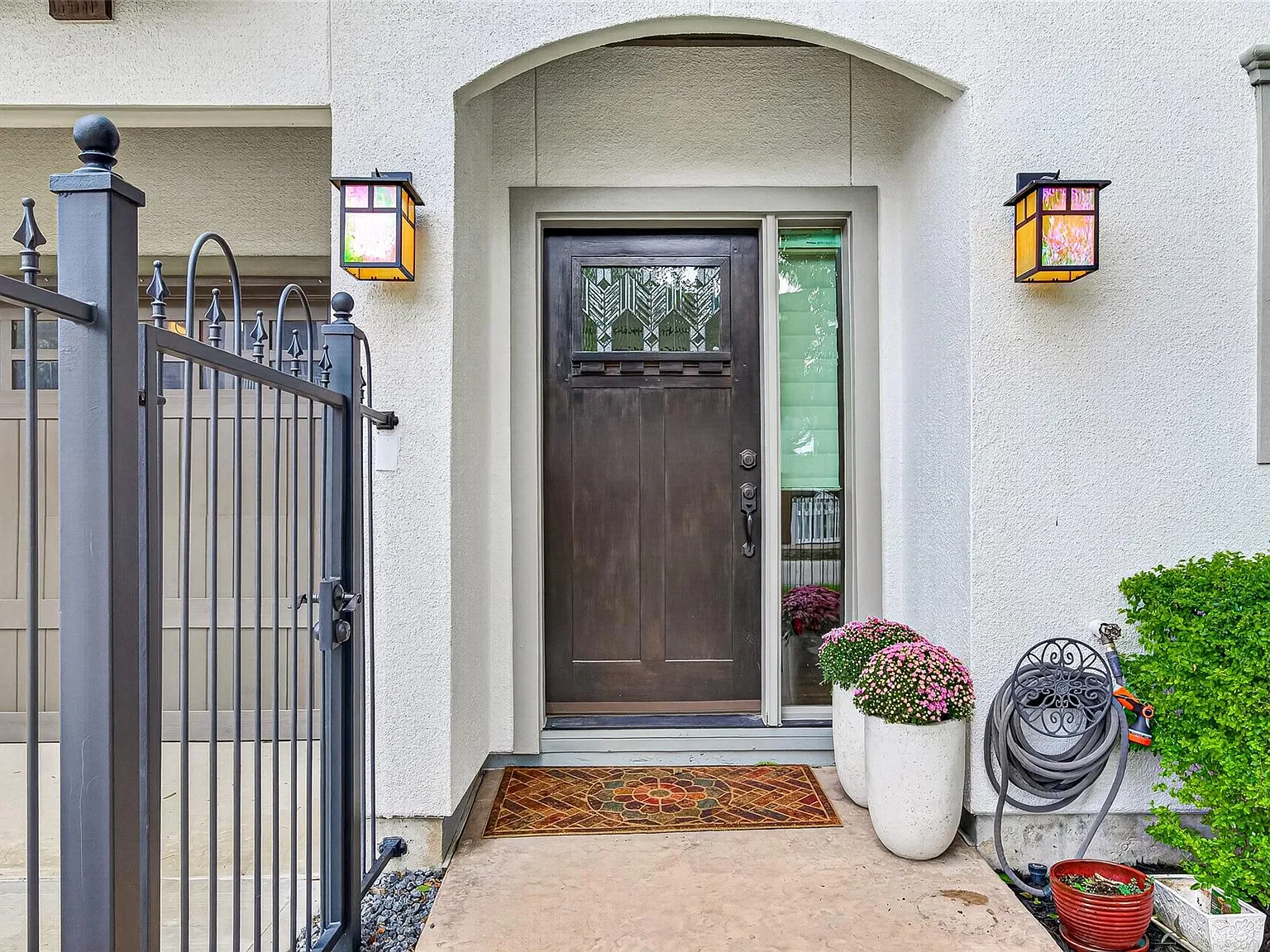 3 bed, 3.5 bath, 3225 sqft, $4,800 — Photo 3