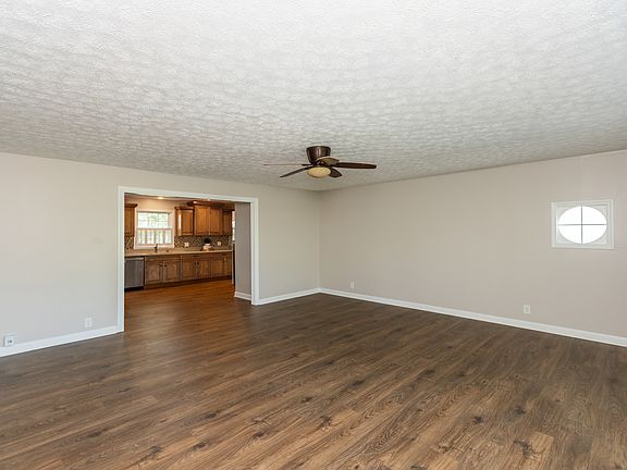 5th image of 1105 N County Road 1050 E