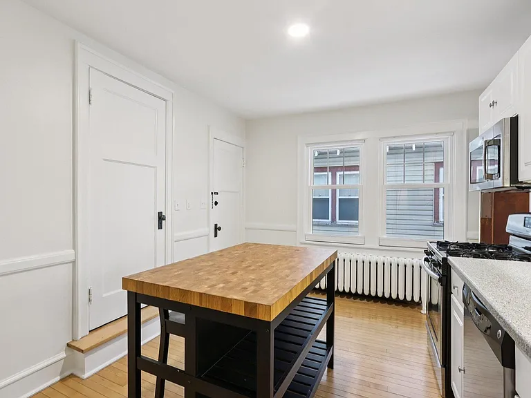 4042 N Downer Ave #4044 — Photo 17