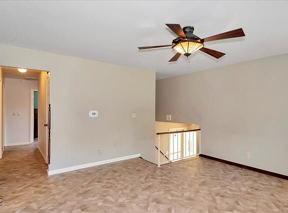 5th image of 595 Edwin Dr