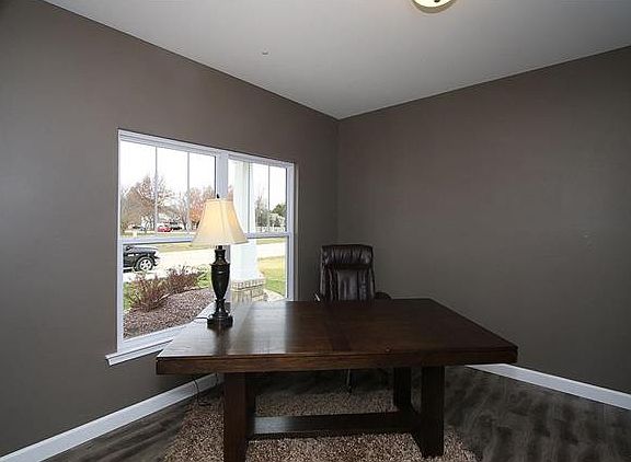 3rd image of 6 Nickel Plate Dr