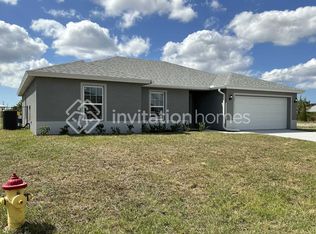 320 SW 13th Ct, Cape Coral, FL 33991