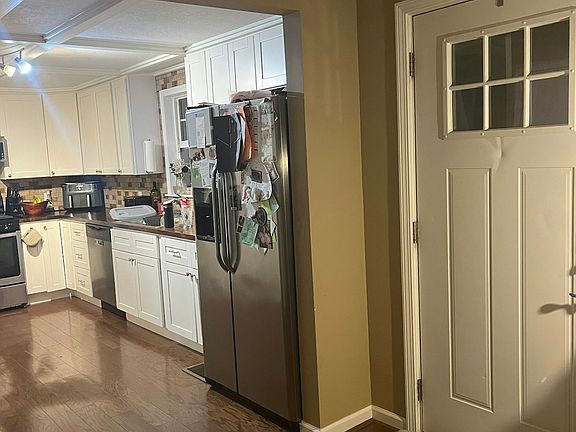 Front door access to kitchen