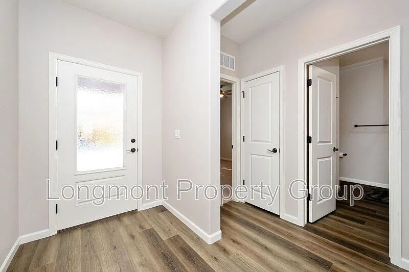 3 bed, 2.0 bath, 1965 sqft, $3,100 — Photo 4
